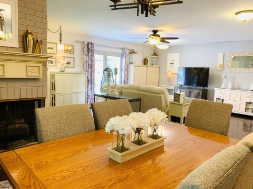 221 150, Valpo IN  46383-9559 exterior