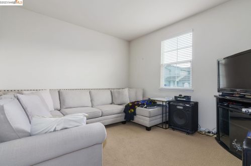 415 Sonnet Ct, Oakley CA  94561-5087 exterior