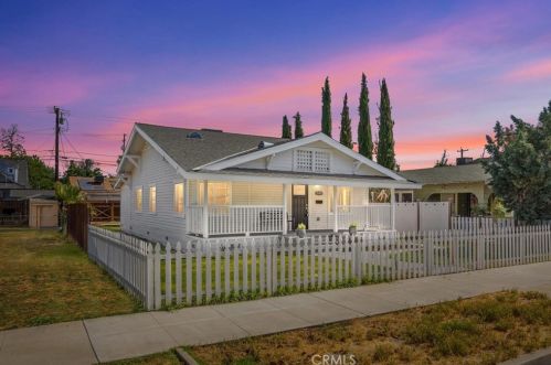 2128 21st St, Bakersfield, CA 93301-3713