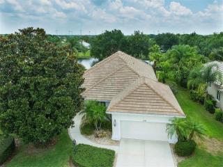 5235 96th St, Bradenton, FL 34211-3774