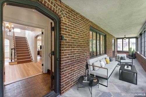 85 Undercliff Rd, Montclair NJ  07042-1616 exterior