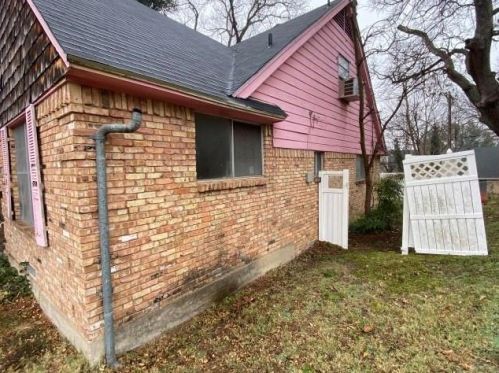 1223 Golden Trophy Dr, Dallas, TX 75232-3422