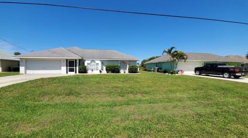 113 Broadmoor Ln, Placida FL  33947-1931 exterior