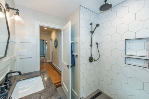 17 Kennedy Rd, Greystone Park NJ  07950-2311 exterior