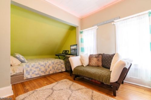 519 Grand Ave, Hackettstown NJ  07840-1119 exterior