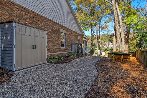 1713 Lauda Dr, Mount Pleasant SC  29464-9601 exterior