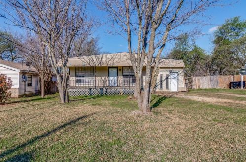 808 Williams Rd, Fort Worth, TX 76120-2328