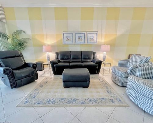 8838 Naples Heritage Dr, Naples, FL 34112-2795