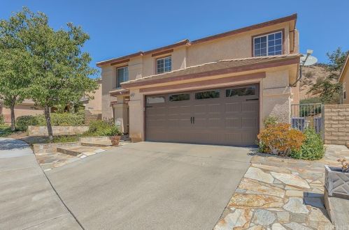 28753 Ponderosa St, Santa Clarita, CA 91384-4746