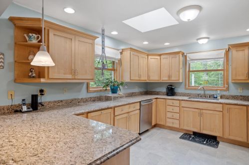 747 Straits Rd, New Hampton, NH 03256-4725