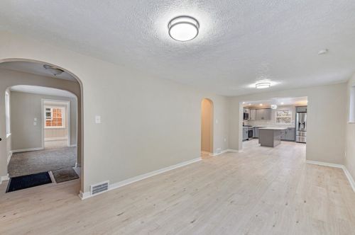 1625 Williamsburg Pl, Pittsburgh, PA 15235-4947