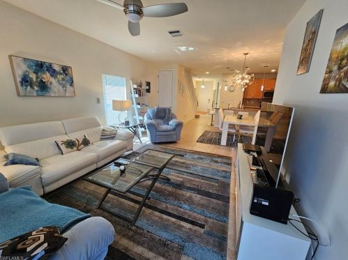7914 Bristol Cir, Naples FL  34120 exterior