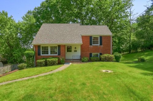 516 Demmler Ct, Pittsburgh, PA 15237-5605