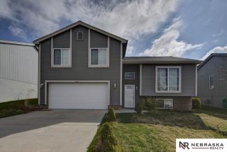 5017 168th Ave, Omaha NE  68116-3265 exterior