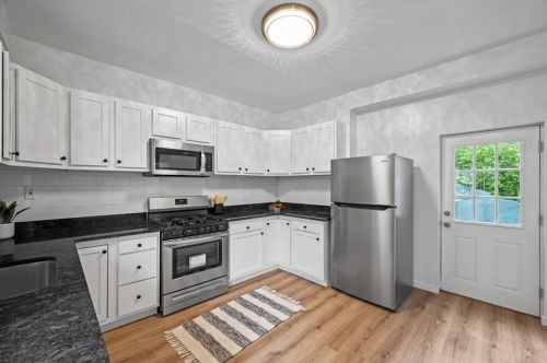 217 Logan St, Pittsburgh PA  15209-2811 exterior