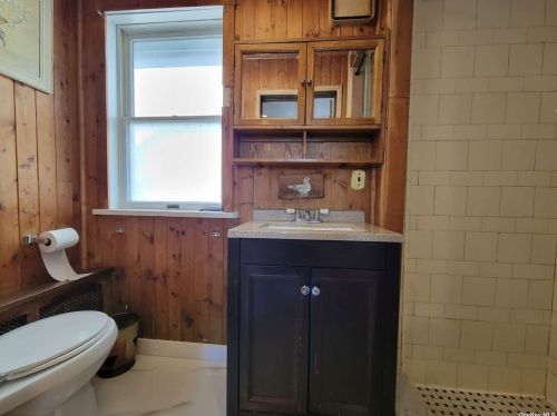 14-11 Cross Bay Blvd, Far Rockaway NY  exterior