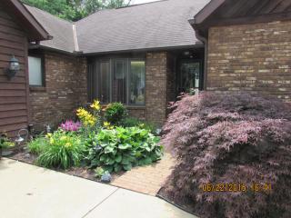 5125 Tiffany Dr, Zanesville, OH 43701-8704