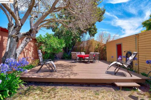 2834 60 Ave, Oakland CA 94605-1504 exterior