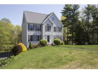 77 Ladyslipper Dr, Newmarket, NH 03857-2066