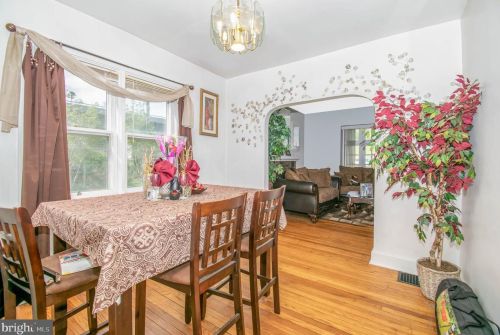 7 2nd St, Highspire PA  17034-1001 exterior