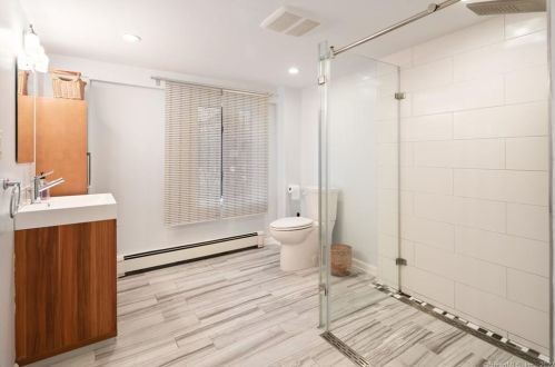 272 Old Grumman Hill Rd, Wilton CT  06897-4647 exterior