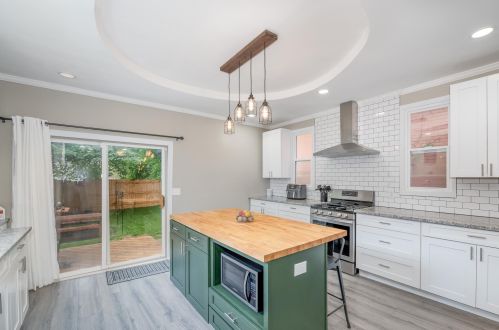 906 Greenup St, Covington KY  41011-3212 exterior