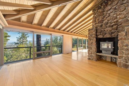 4237 Chanate Rd, Santa Rosa, CA 95404-1957