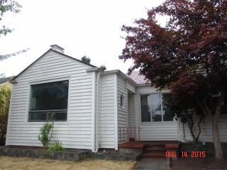 925 Times Ave, Bremerton, WA 98312-3713