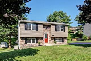 312 Brook Ln, Longlevel, PA 17368-1417
