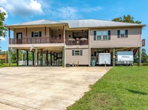 7620 River Rd, Milton, FL 32583-8686