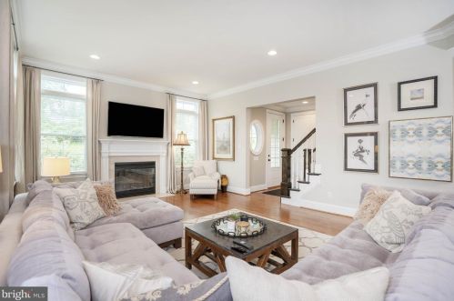 10 Pine Valley Ct, Glen Mills PA  19342-1823 exterior