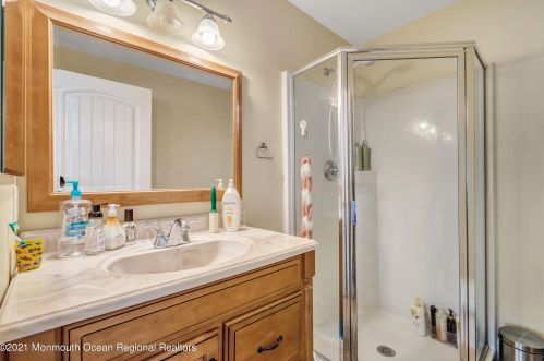 74 Venice Dr, Bricktown NJ  08723-6977 exterior