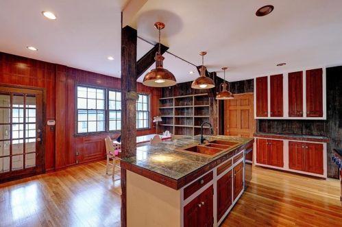 465 Rochambeau Ave, Providence RI 02906-1908 exterior