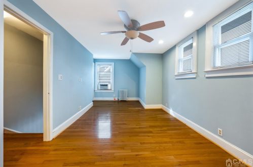 38 Madison Ave, Avenel NJ  07001-1445 exterior