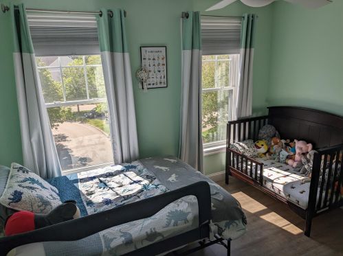 23 Bennett St, Nashua NH  03064-2052 exterior