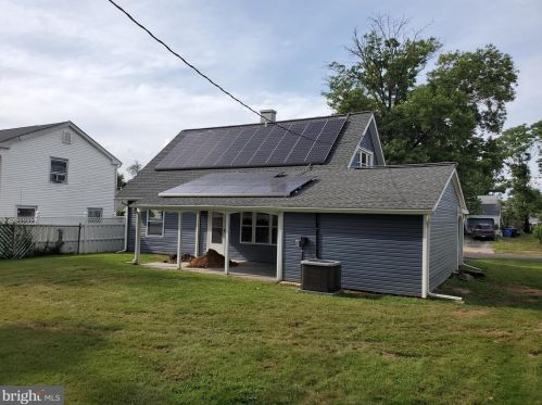 42 Bayberry Ln, Willingboro NJ  08046-1608 exterior