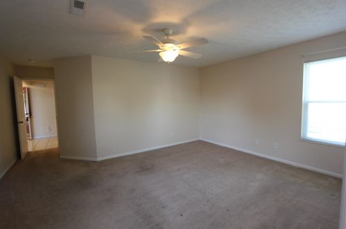 925 Sunset Dr, Englewood OH  45322-2251 exterior