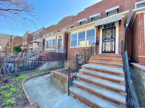 23-33 36th St, Long Island City, NY 11105