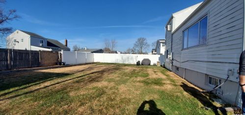 254 19th St, Deer Park, NY 11729-5802