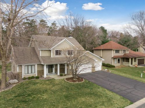 1435 Cutters Ln, Saint Paul, MN 55122-3800