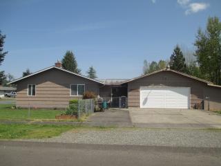 513 Mtn Vw Ave, Buckley WA  98321-9245 exterior