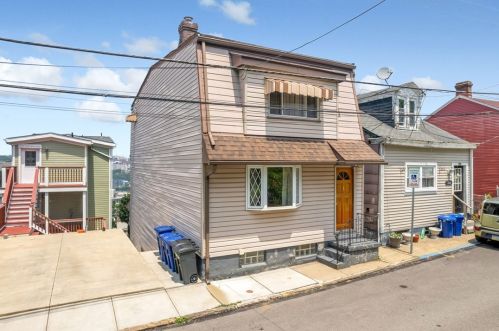 2703 Burham St, Pittsburgh, PA 15203-2605