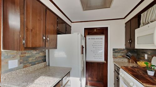 51 Birch Dr, Bricktown NJ 08723-6968 exterior