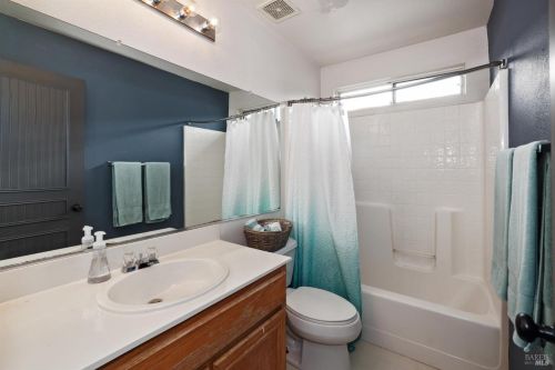 912 Celestine Cir, Vacaville CA  95687-7852 exterior