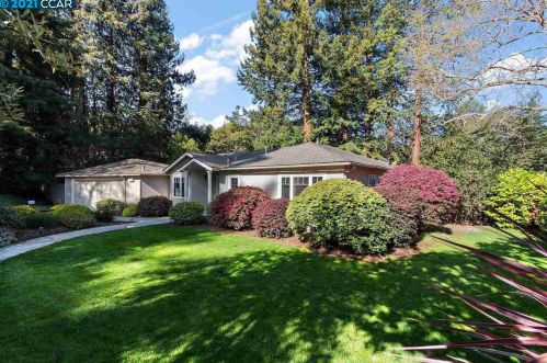 2 Great Oaks Cir, Orinda, CA 94563-3806
