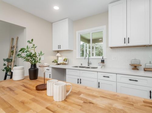 4725 Van Ness Blvd, Fresno CA  93704-3122 exterior