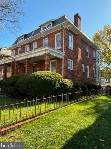 512 Peabody St, Washington, DC 20011-2028