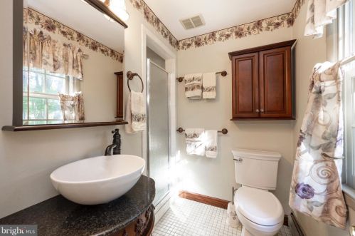 871 Chester Dr, Pottstown PA 19465-7518 exterior