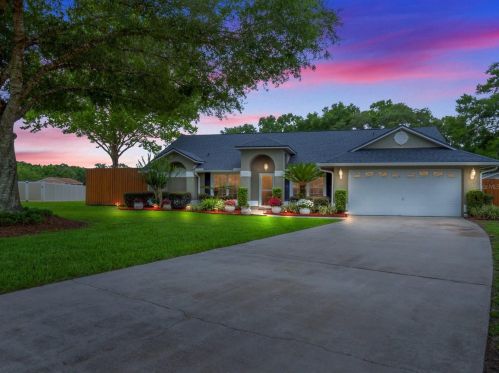 1719 Queen Palm Dr, Apopka, FL 32712-2457