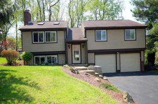 2194 Morning Wind Cir, Bridgeville, PA 15017-1616